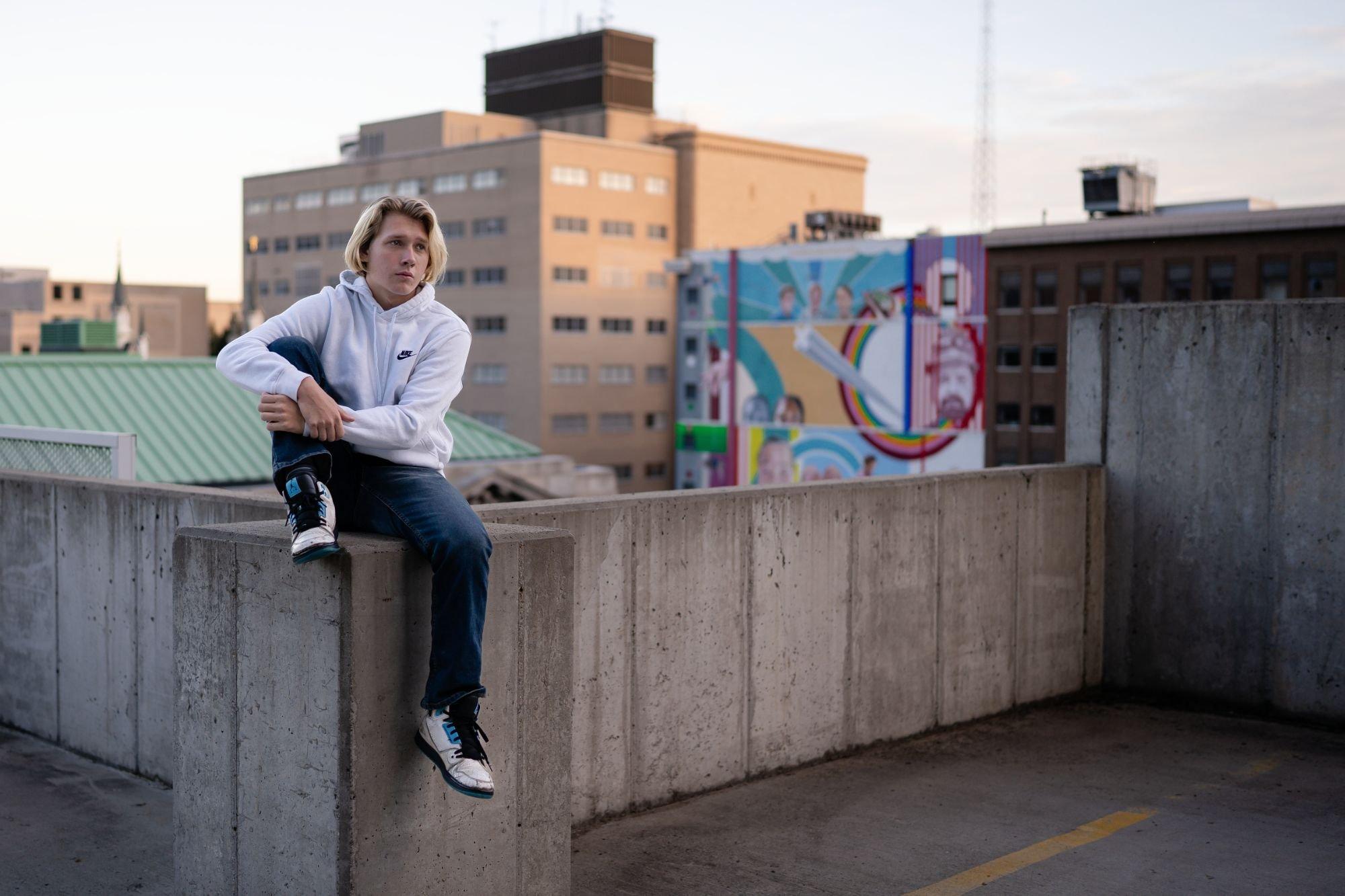 carousel-hero-element image-8